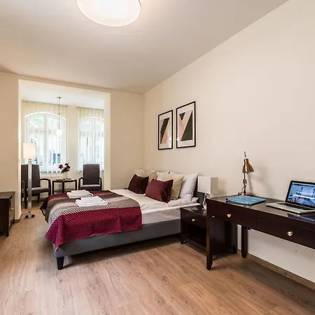 Rent Like - Elizy Orzeszkowej 6 דירה